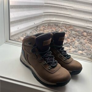Women’s Columbia Hiking Boot